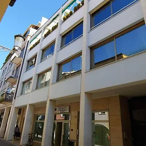 De 90 M² En Centro De La Ciudad, Con 3 Habitación Apartamento